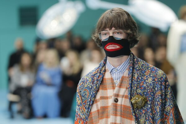 Racist gucci sweatshirt on sale